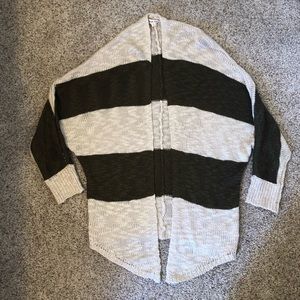 Pink rose striped green tan sweater size small